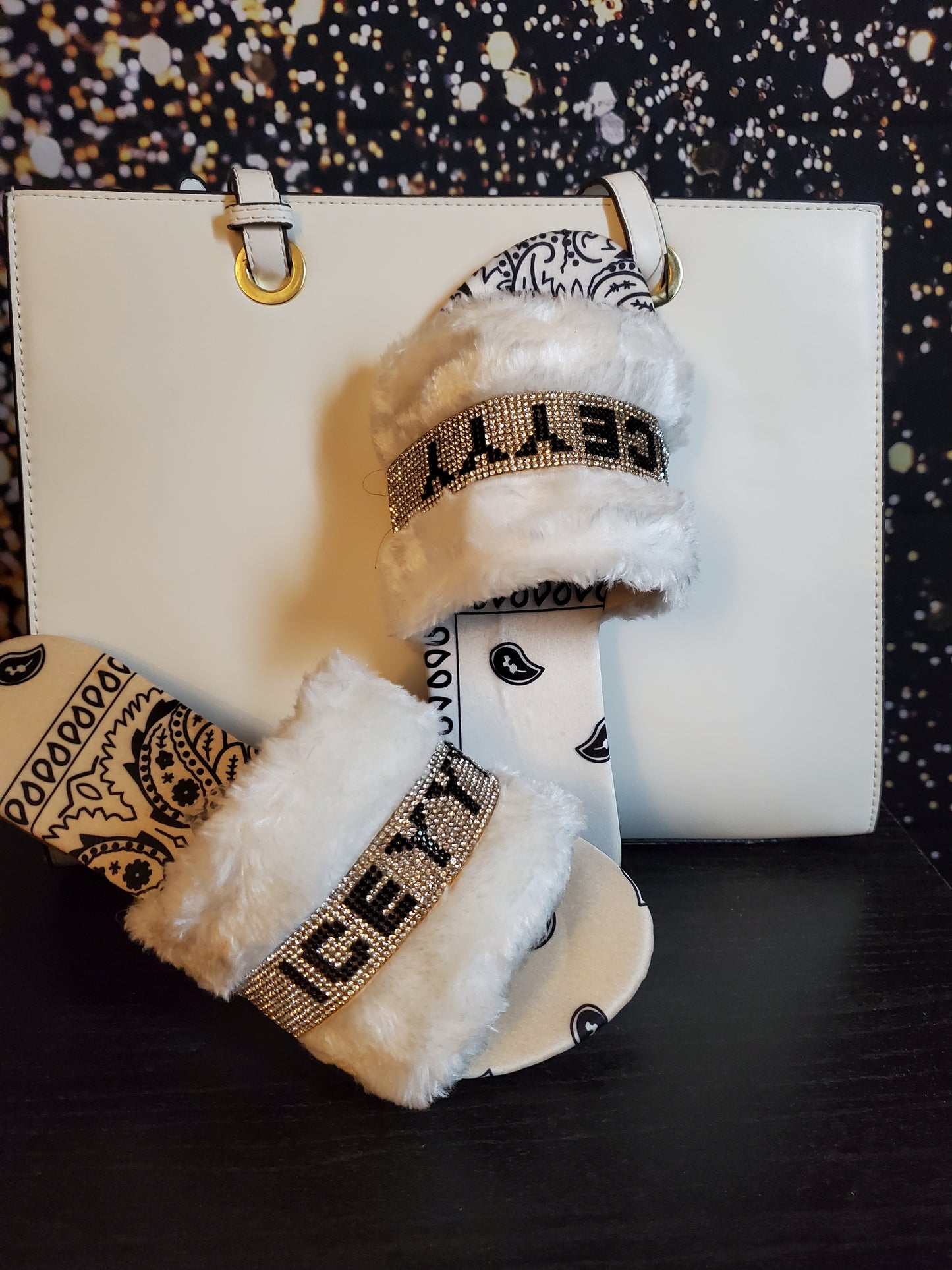 Iceyyy sandals last pair on hand