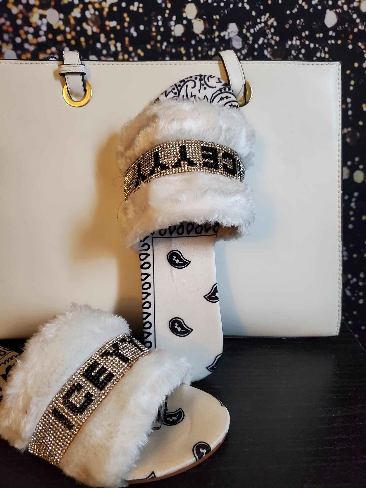 Iceyyy sandals last pair on hand