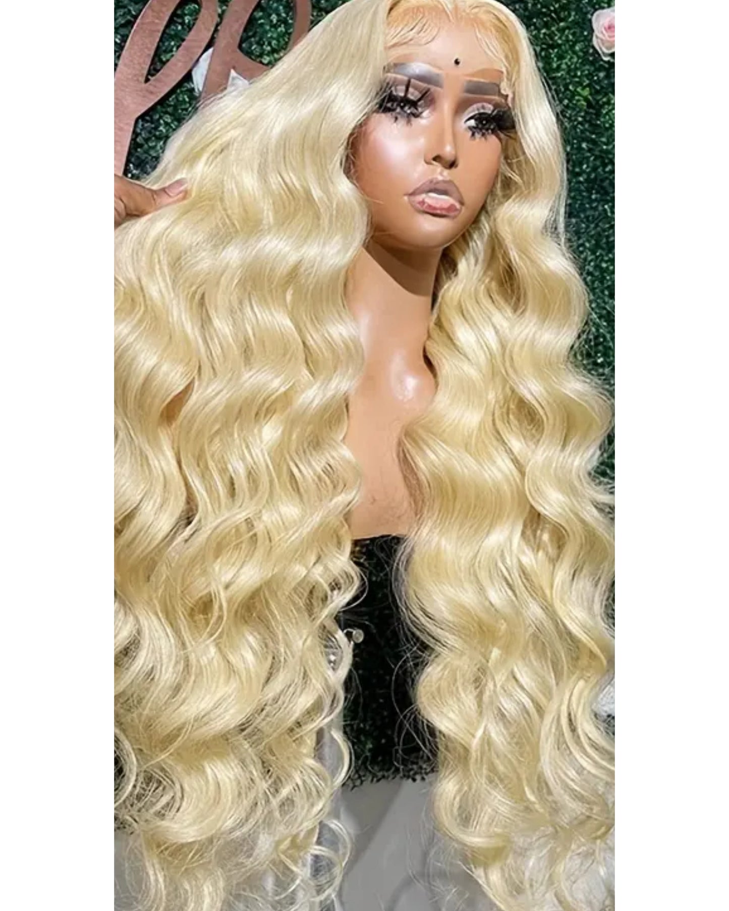 Dena wig blonde by The hair plug