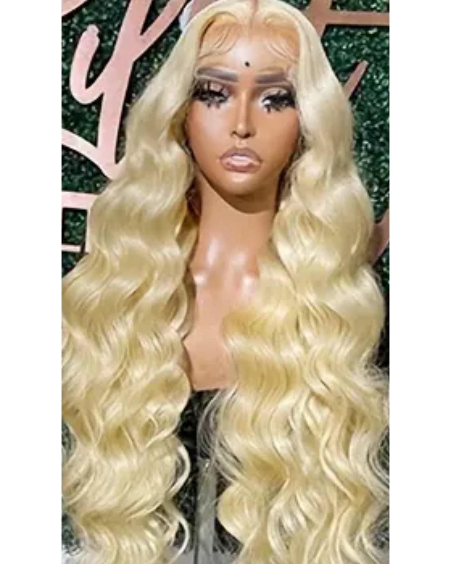 Dena wig blonde by The hair plug