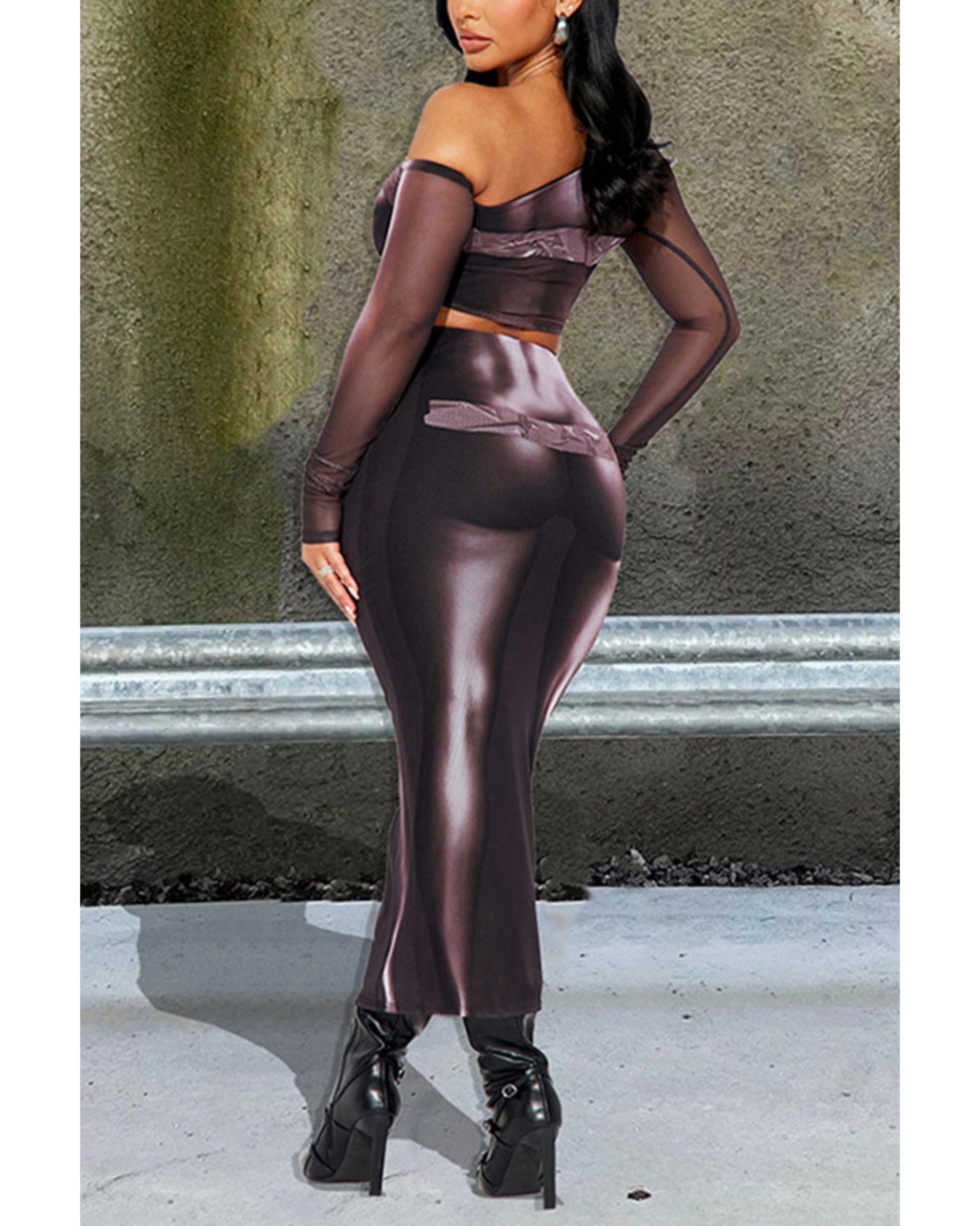 She so different set