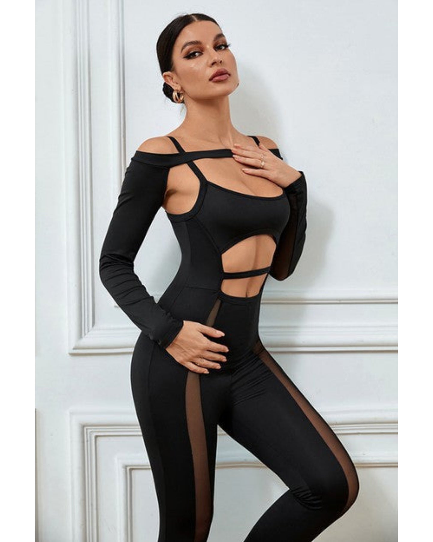 It gives jumpsuit