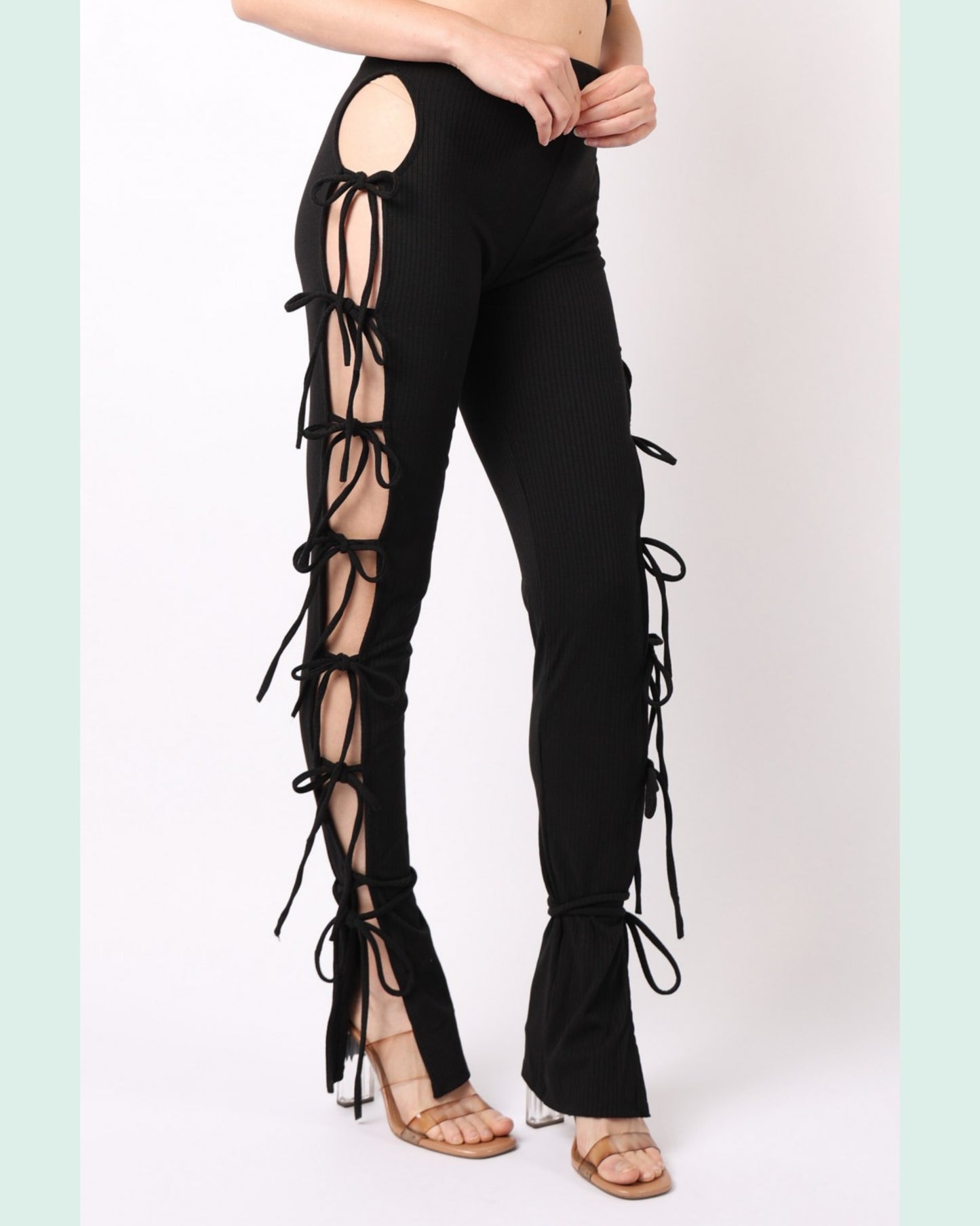 The main chic pants