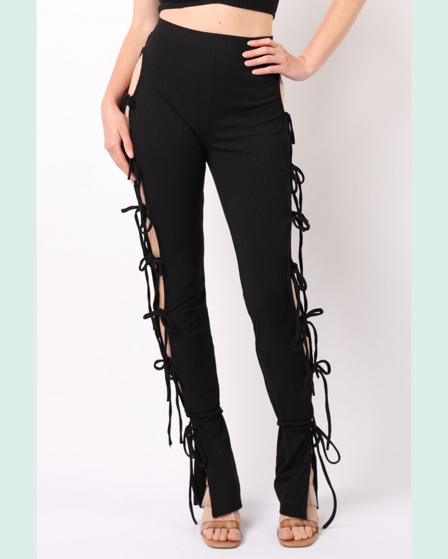 The main chic pants