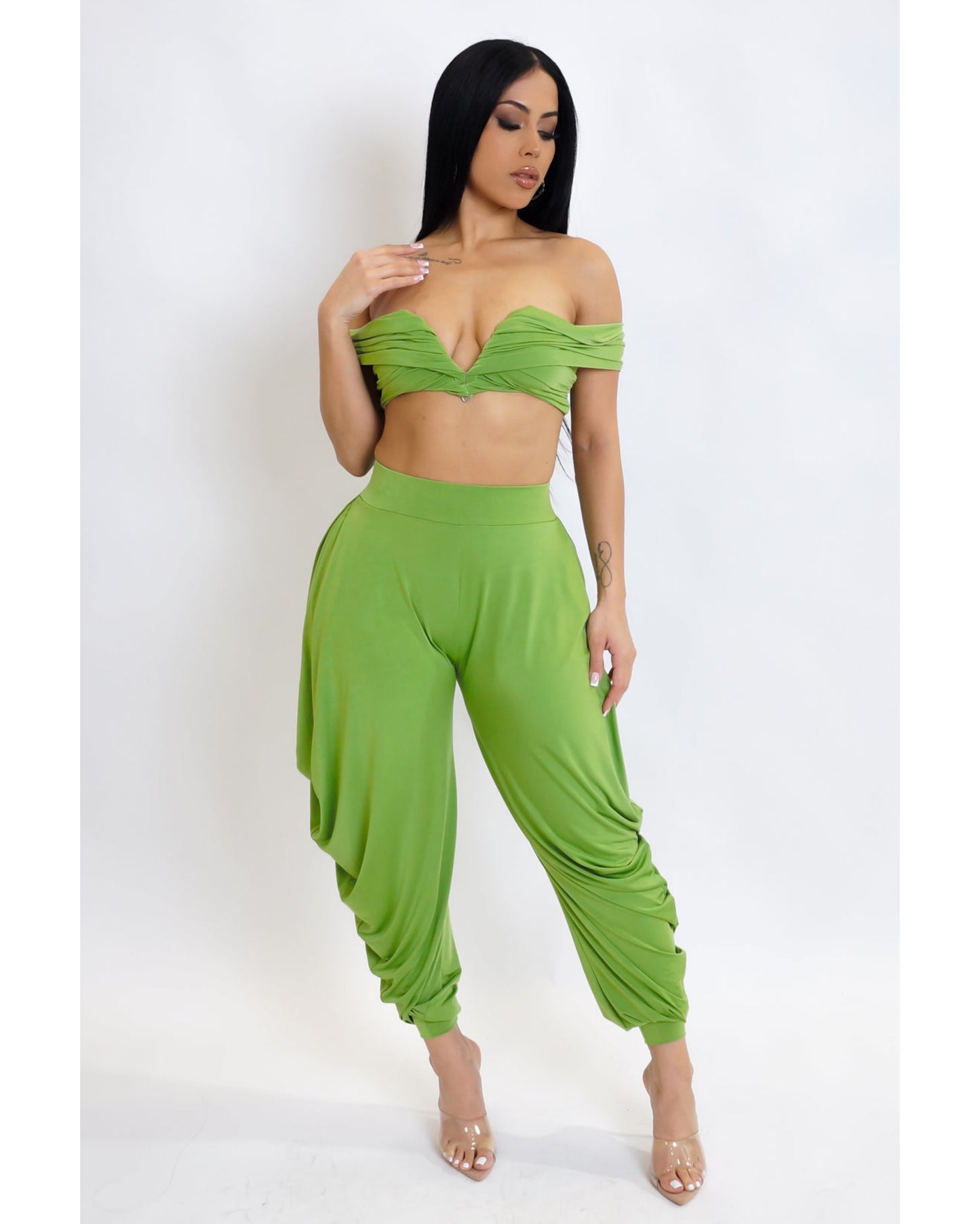 Emerald type of girl pants set