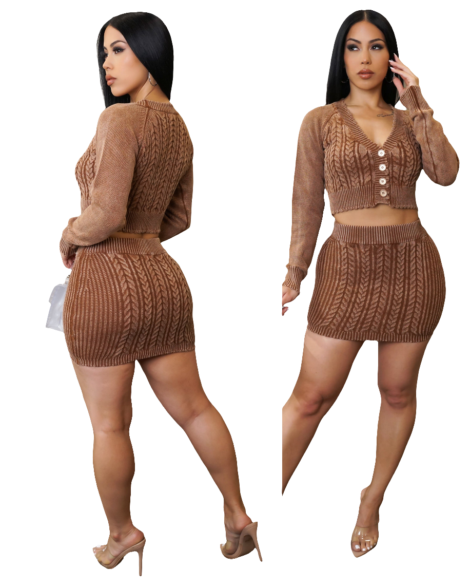 New 🔥 Investments skirt set