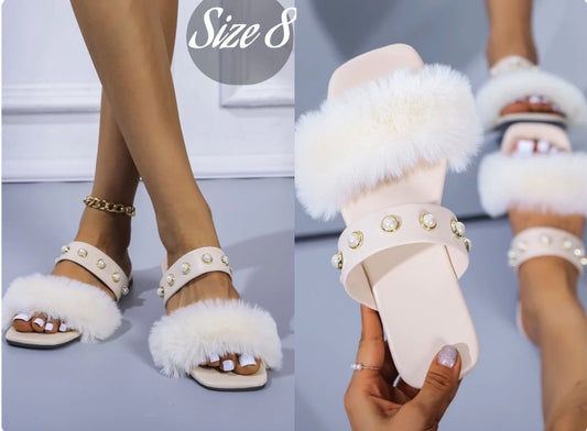 Size 8 pair fur greatness sandals